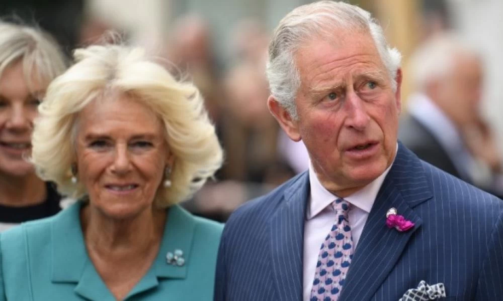 ''Βόμβα'' στο παλάτι του Μπάκιγχαμ: «Είμαι το κρυφό παιδί της Καμίλα και του Καρόλου»